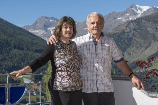 seniorchef-chefin78a81b98-f665-37e7-2267-90ce3af68bc015DF524A-86F4-8B80-9DEF-466A55AB10EE.jpg