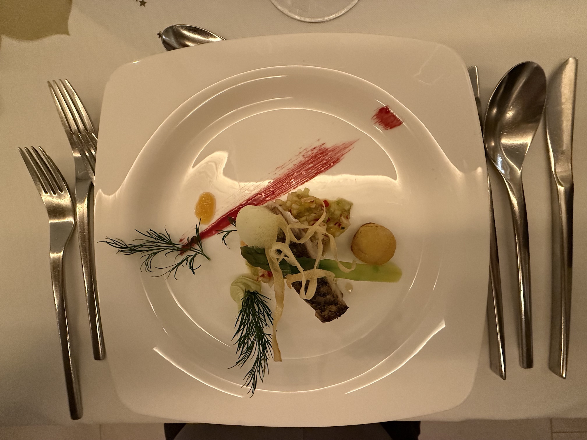 Adlerfisch – Mango – Radieschen -Gurke und Avocado-Zitronencreme
